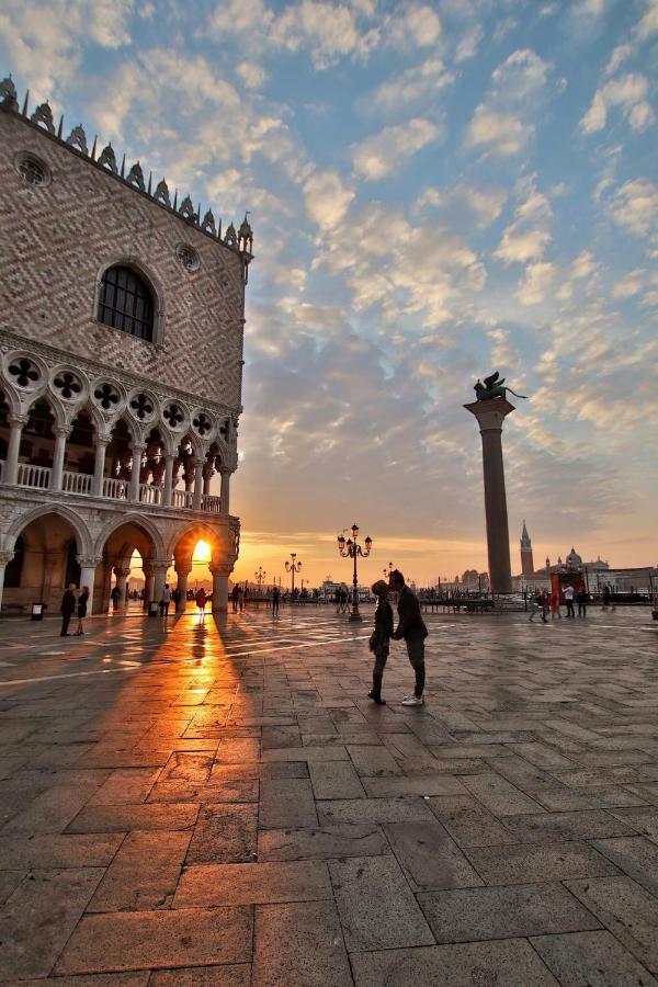 Biennale Ca Dario Apartment Venice Exterior photo